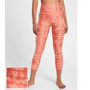 Elation Printed Capri Leggings (Tahiti Island Coral)